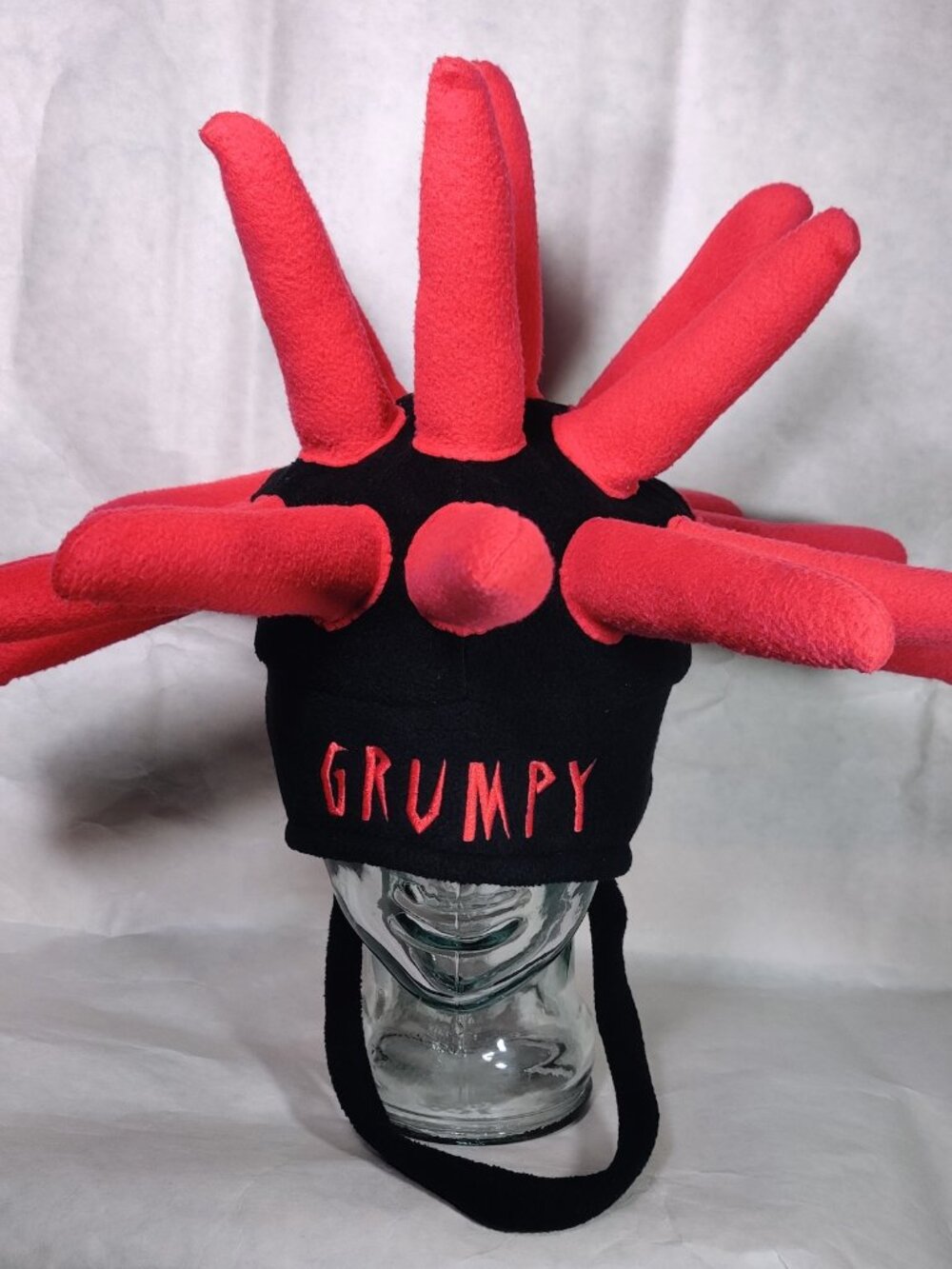 VTG Disneyland Grumpy Spike Hat Y2K Jester Snow White Red Black Fleece Disney